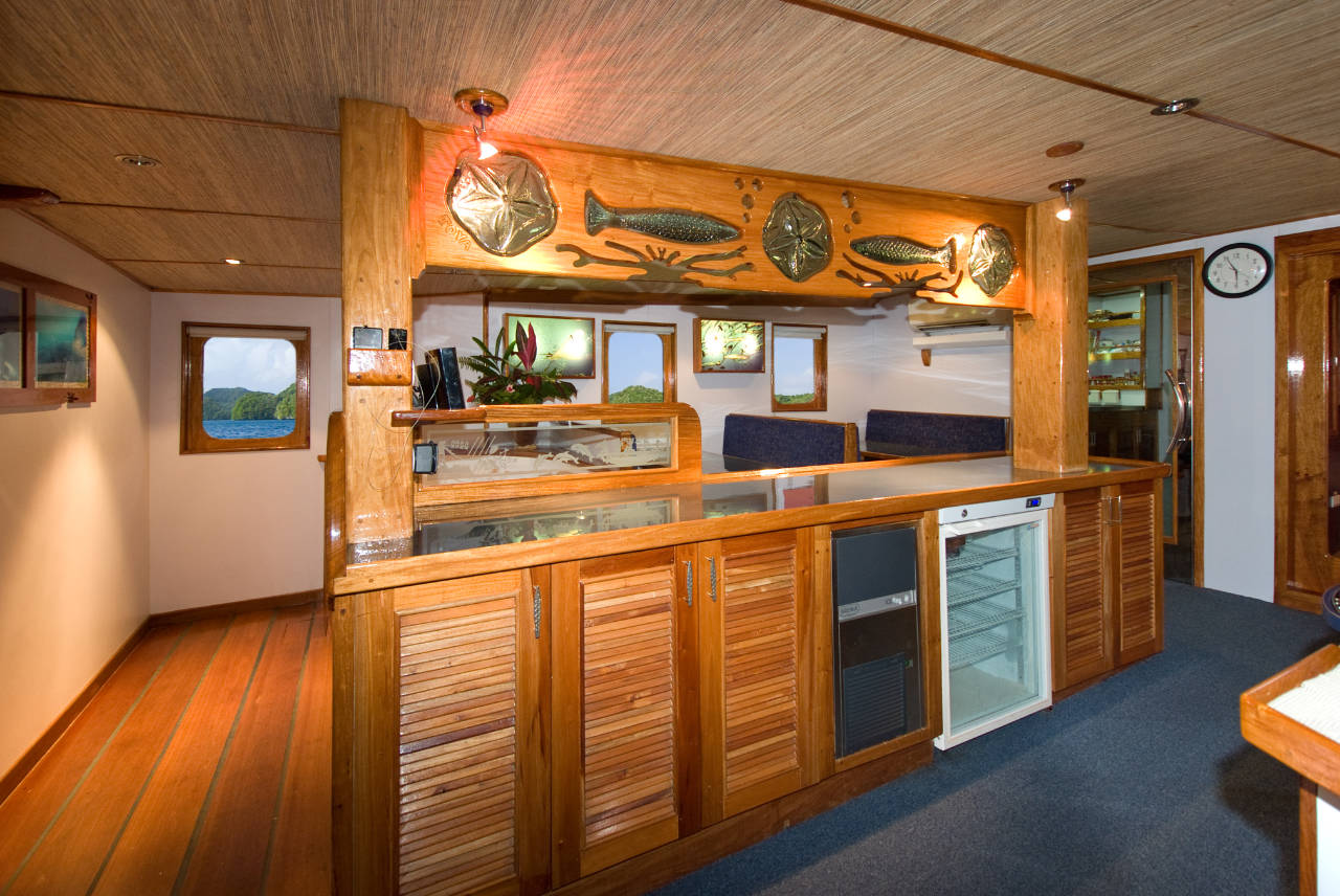 Ocean Hunter Palau Liveaboard inside